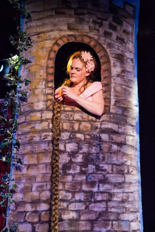 Sat 18 Okt 2025, 15:30 - De Krakeling & Munganga presenteren: Rapunzel door Het Kleine Theater