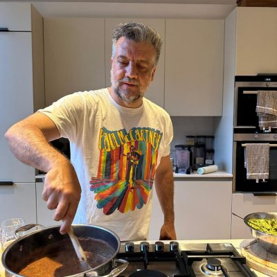 Sat 14 Feb 2026 - 20:00 - Breakfast, a storytelling performance by Hugo Lorenzetti Neto