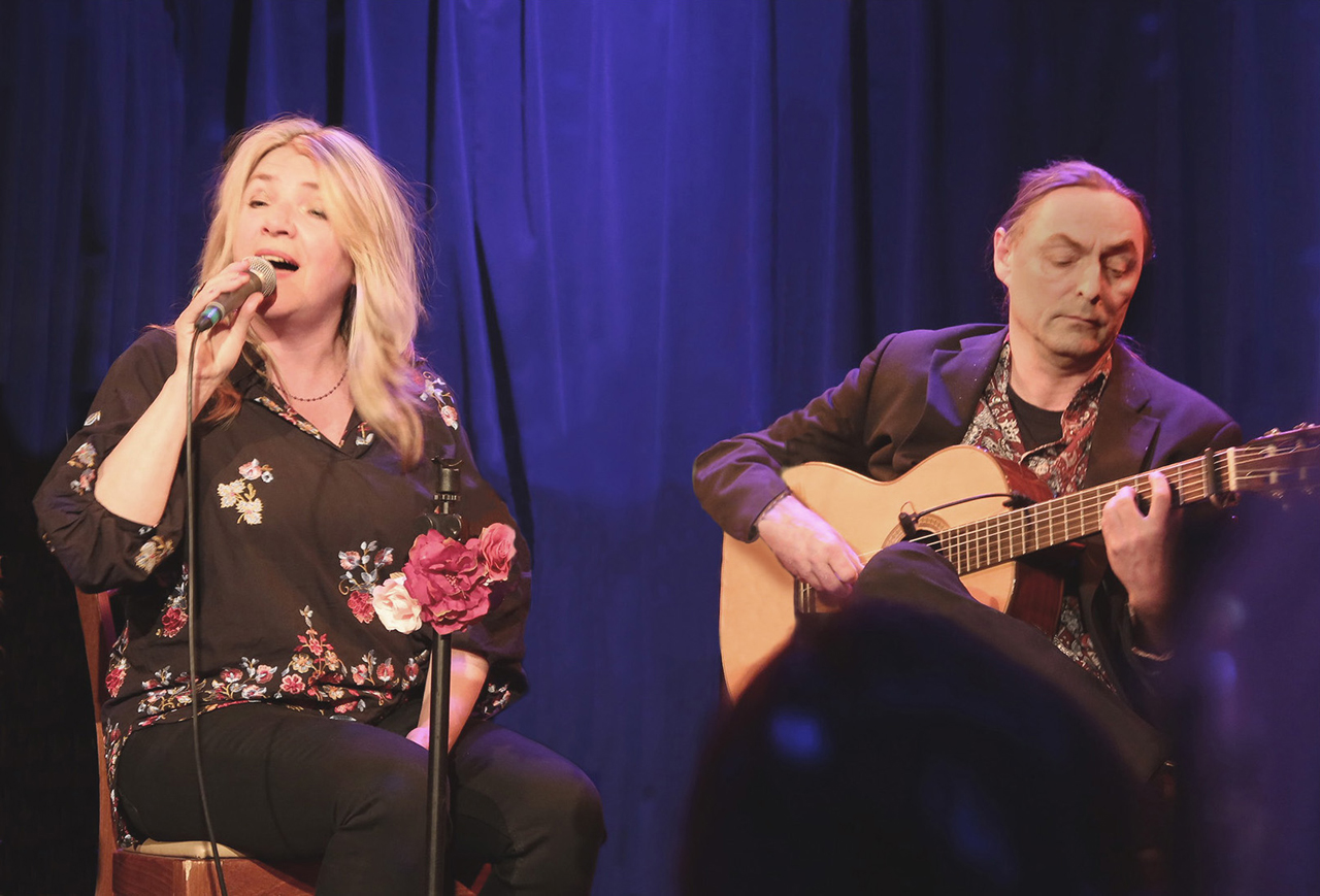 Thu 25 Jun 2026, 20:00 - Amanecer contigo, by Duo Estér y Alain